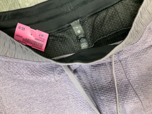 Load image into Gallery viewer, Lululemon Khakis Size Medium
