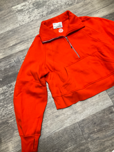 Load image into Gallery viewer, Lululemon Sweatshirt Size Small/xs
