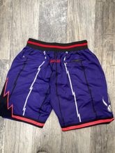 Load image into Gallery viewer, Shorts Size Large
