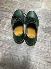 Load image into Gallery viewer, Dr Martens Boots Womens 7
