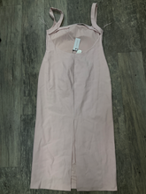 Load image into Gallery viewer, Dynamite Maxi Dress Size Extra Large
