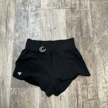 Load image into Gallery viewer, Aritzia Shorts Size Extra Small
