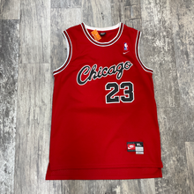 Load image into Gallery viewer, Nike Tank Top Size Extra Large
