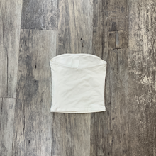 Load image into Gallery viewer, Tna Tank Top Extra Extra Small
