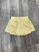 Load image into Gallery viewer, H &amp; M Athletic Shorts Size Small
