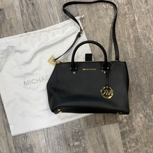 Load image into Gallery viewer, Michael Kors Purse
