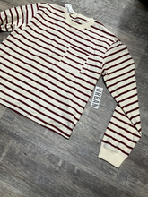 Load image into Gallery viewer, Bdg Long Sleeve Top Size Medium
