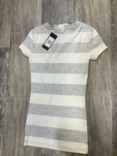 Load image into Gallery viewer, Tommy Hilfiger Short Sleeve Top Extra Extra Small
