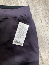 Load image into Gallery viewer, Lululemon Khakis Size Medium
