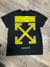Load image into Gallery viewer, Off White Short Sleeve Top Size Small
