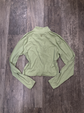 Load image into Gallery viewer, Aritzia Long Sleeve Top Size Large
