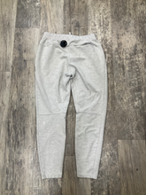 Load image into Gallery viewer, Lululemon Khakis Size Large
