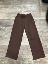 Load image into Gallery viewer, Aritzia Khakis Extra Extra Small
