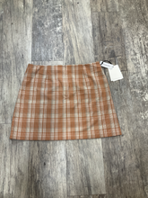 Load image into Gallery viewer, Sunday Best Short Skirt Size Large
