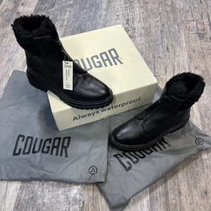 Women’s ‘Cougar’ Boots Size 7