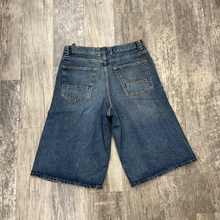 Load image into Gallery viewer, Zara Shorts Size Medium
