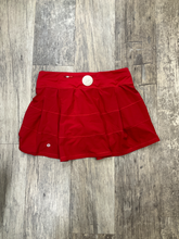 Load image into Gallery viewer, Lululemon Short Skirt Size Medium
