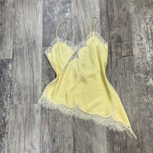 Load image into Gallery viewer, Zara Tank Top Size Small
