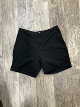 Load image into Gallery viewer, Lululemon Shorts Size 38
