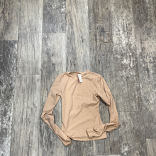 Load image into Gallery viewer, Skims Long Sleeve Top Size Extra Small
