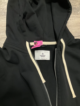 Load image into Gallery viewer, Sweater Size Extra Large
