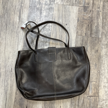 Load image into Gallery viewer, Danier Purse
