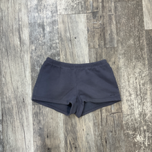 Load image into Gallery viewer, Aritzia Shorts Size Small

