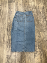Load image into Gallery viewer, Zara Long Skirt Size Medium
