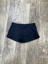 Load image into Gallery viewer, Aritzia Shorts Size Small
