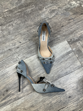 Load image into Gallery viewer, Steve Madden Casual Shoes Womens 5.5
