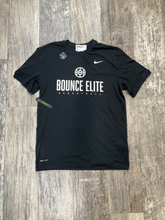 Load image into Gallery viewer, Nike Short Sleeve Top Size Small

