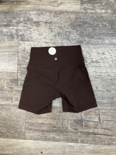 Load image into Gallery viewer, Lulu Athletic Shorts Size Small
