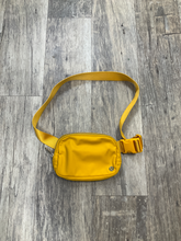 Load image into Gallery viewer, Lululemon Purse
