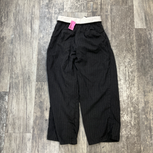 Load image into Gallery viewer, Babaton Khakis Size Extra Small
